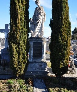 Grabstelle auf Friedhof