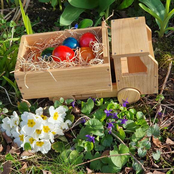 Osternest im Garten